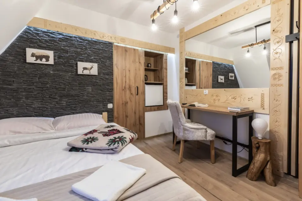 The Rozeta Room